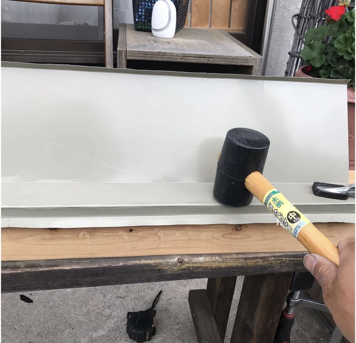 【台風で屋根の棟板金が飛んでしまった！補修工事について】