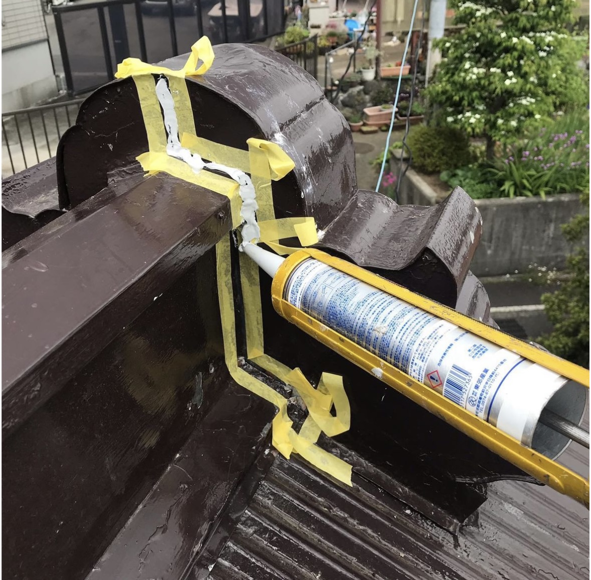 【台風で屋根の棟板金が飛んでしまった！補修工事について】