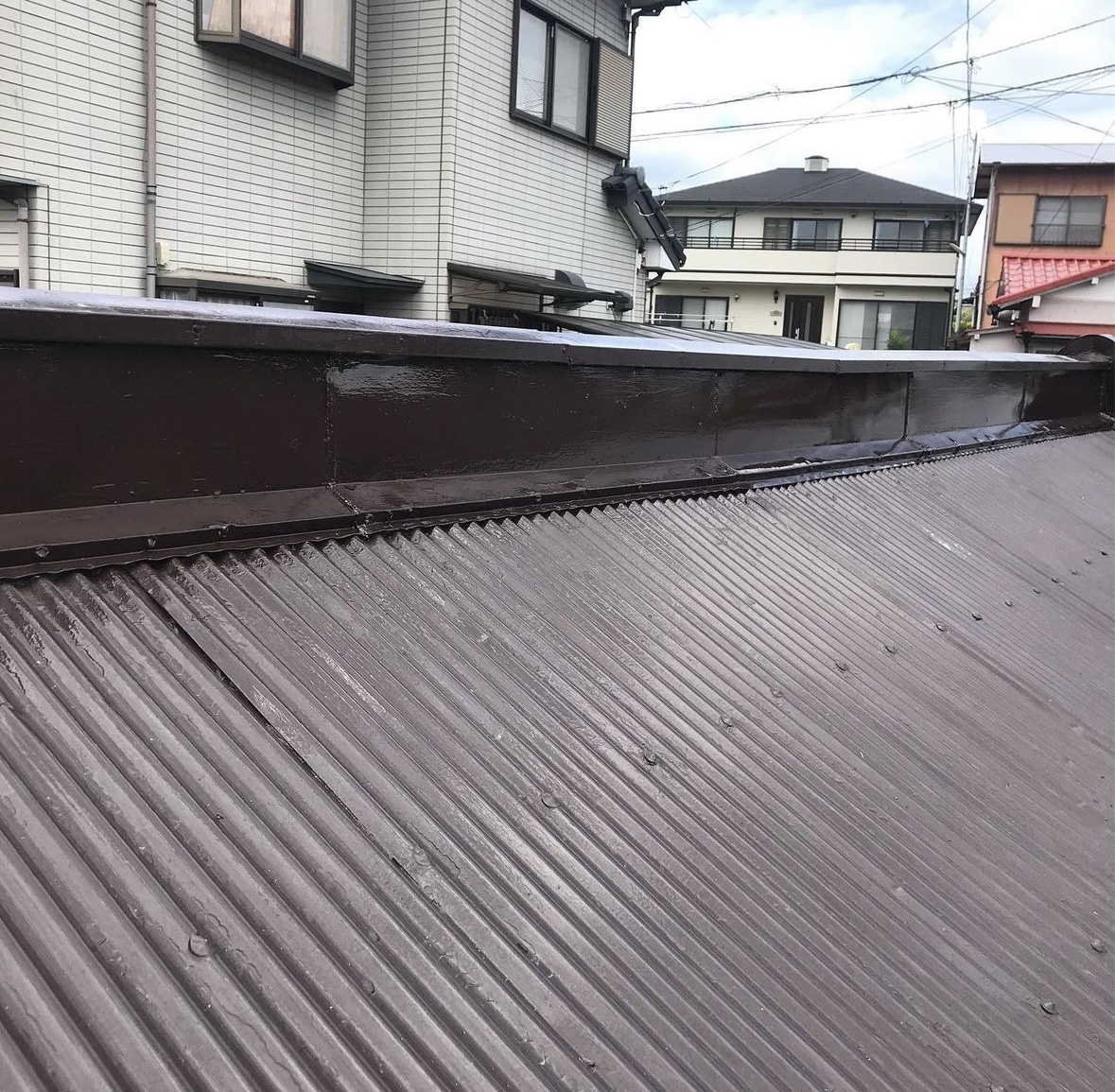 【台風で屋根の棟板金が飛んでしまった！補修工事について】