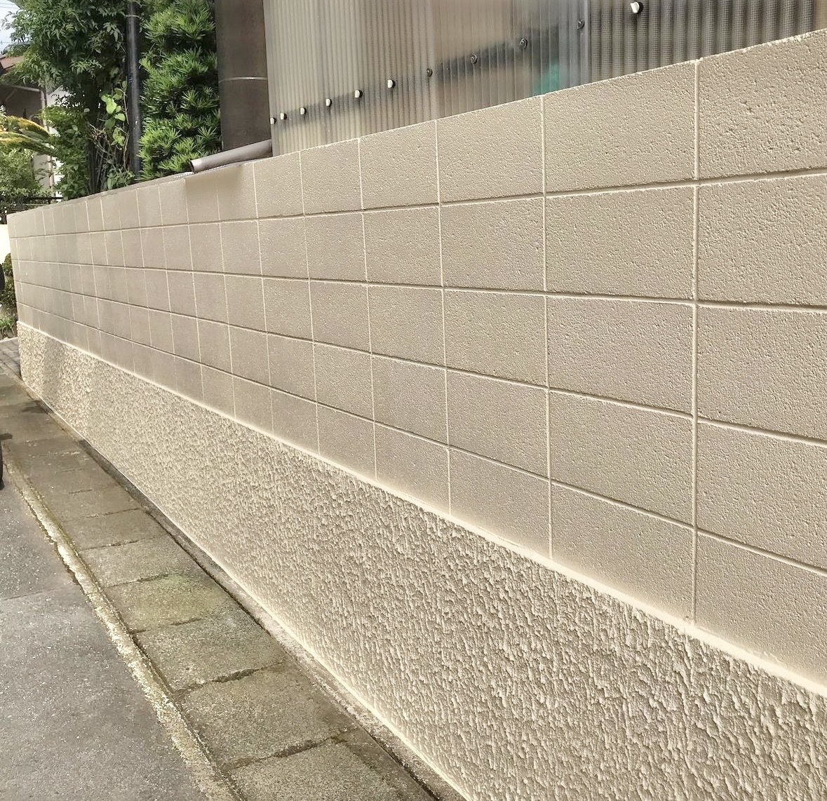 【実は難しい・・擁壁（ようへき）塗装について】