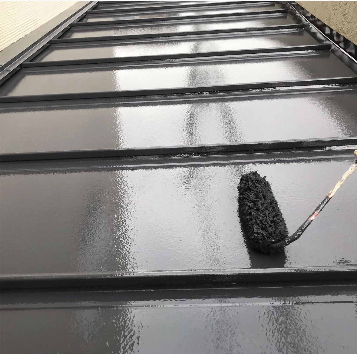 【勝手口庇屋根塗装について】