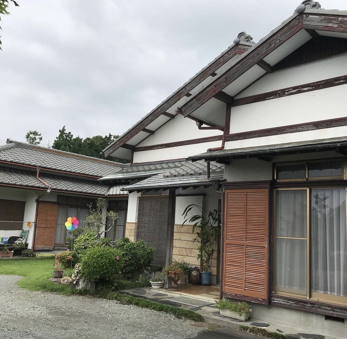 【和モダンの素敵なお家へ♪】外壁塗装・軒裏天井（屋根裏）塗装