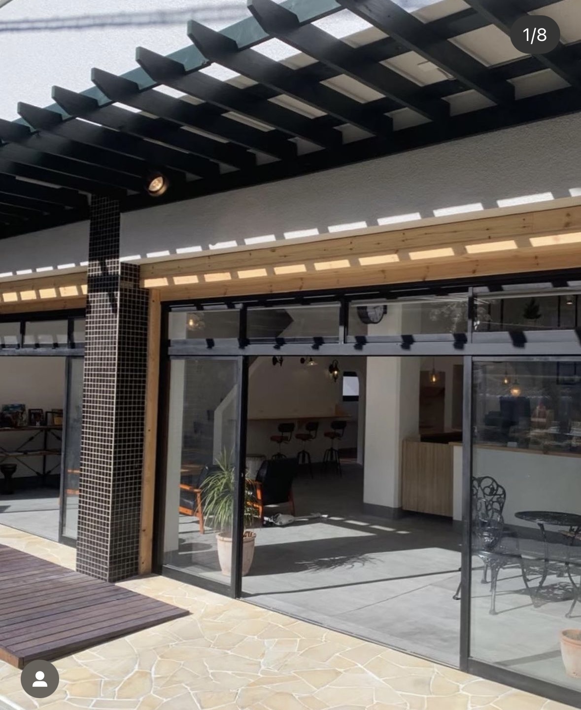 【伊豆大島のゲストハウス兼カフェ大改造♪】外壁塗装・屋上防水・シーリング工事・内装塗装工事