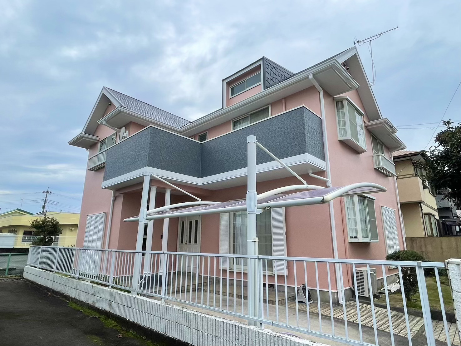 【素敵なピンクカラーのお家に♪】改修塗装工事（外壁・屋根・ベランダ防水）