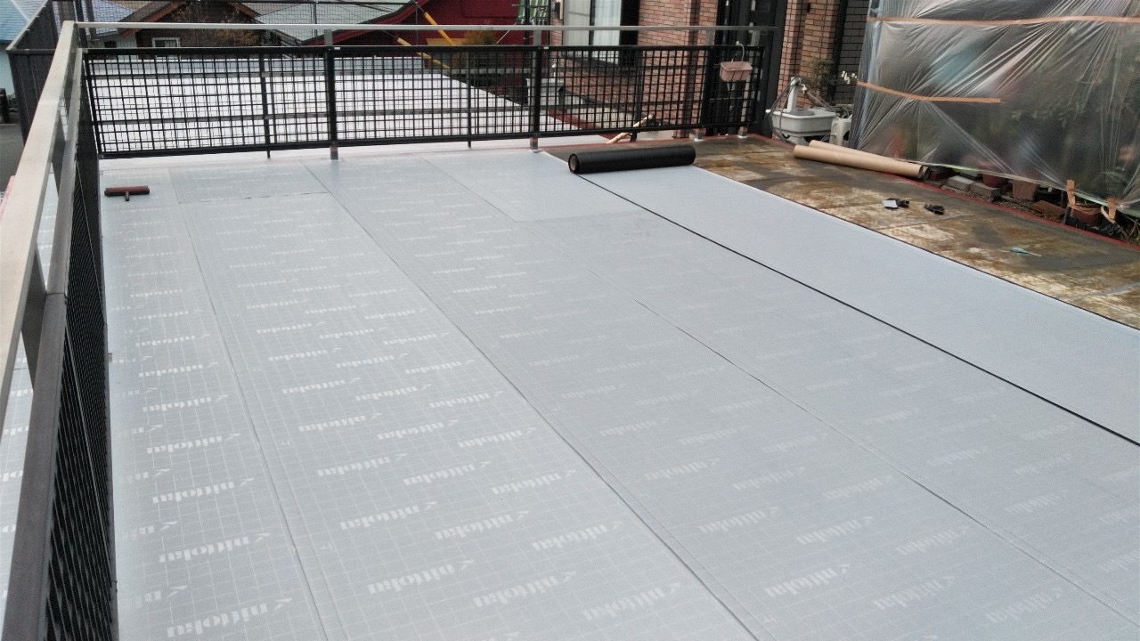 【車庫上バルコニー防水工事でメンテナンス完了！】バルコニー防水