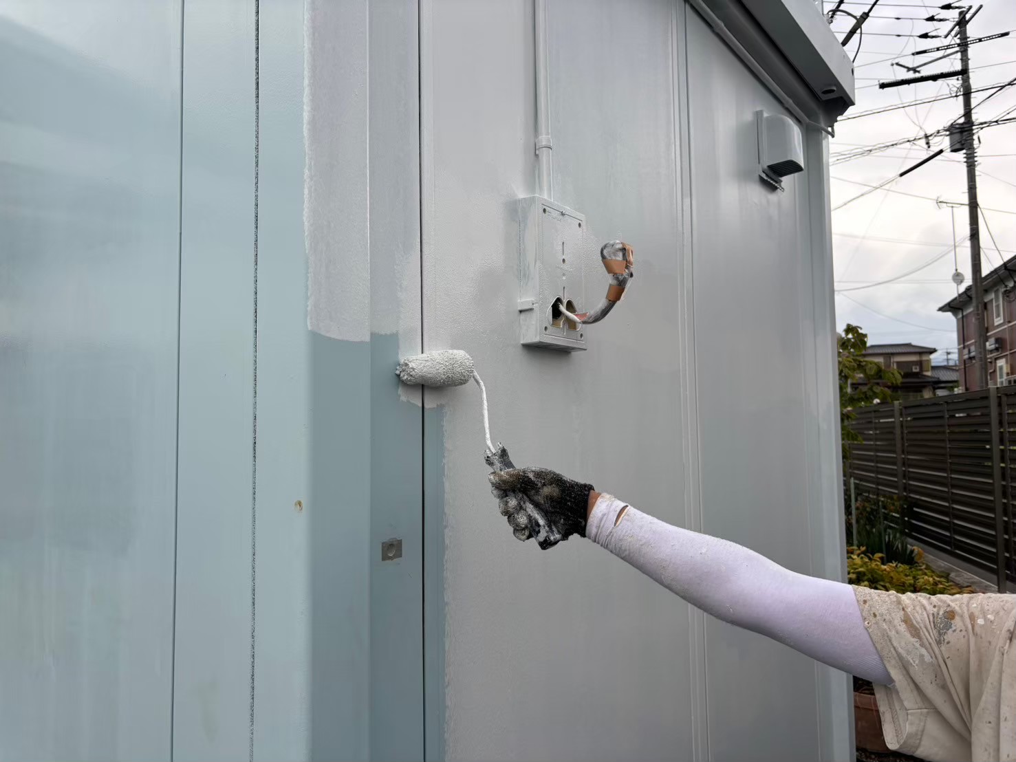 【モダンカラーのプレハブ小屋に変身♪】プレハブ塗装工事