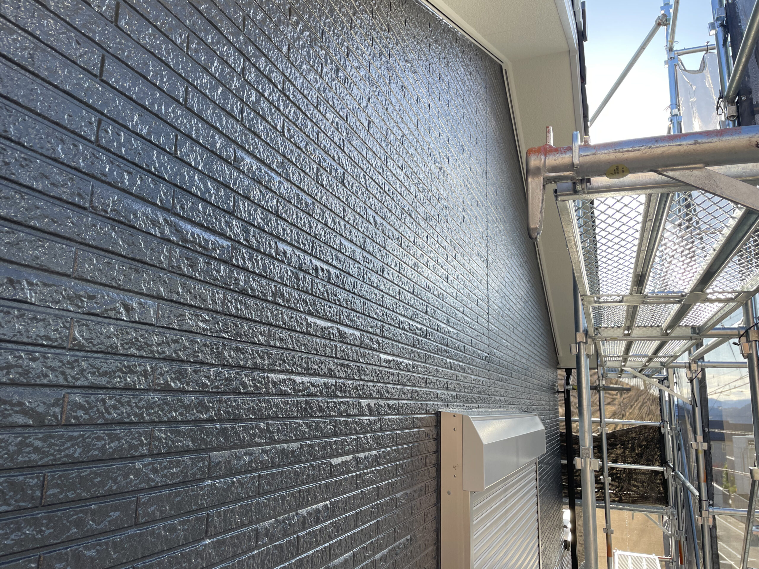 【シンプルモダンなお家からシックなカラーに♪】外壁塗装・シーリング工事