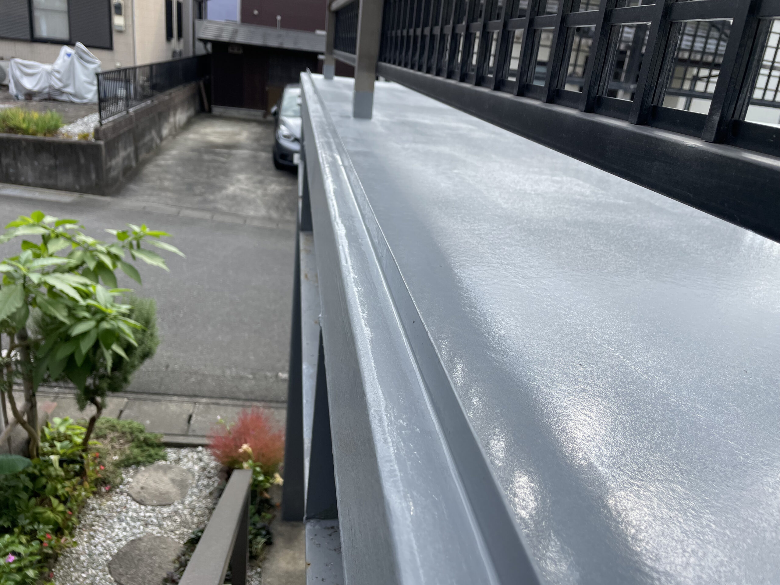 【車庫上バルコニー防水工事でメンテナンス完了！】バルコニー防水
